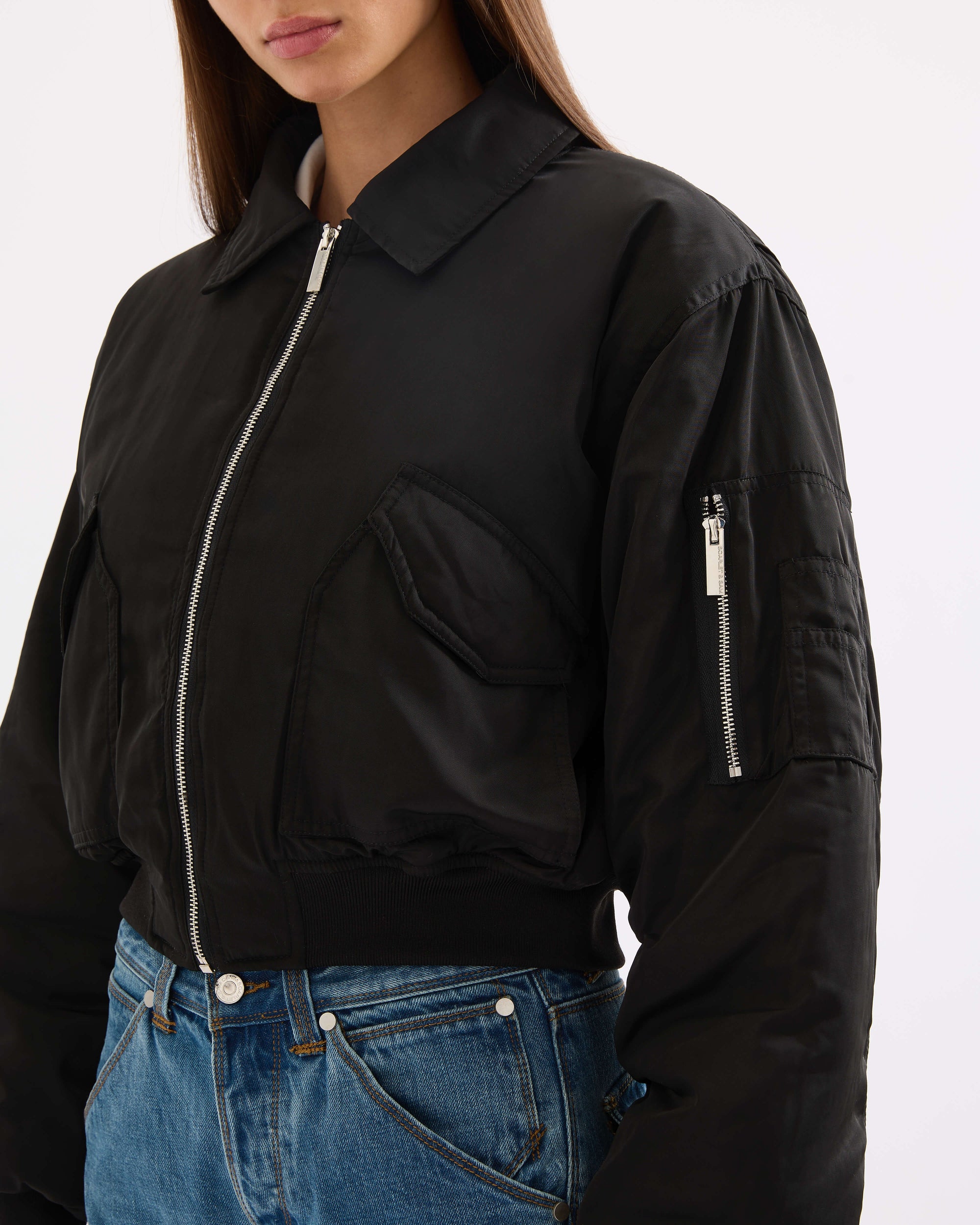 Capsule Bomber - Black