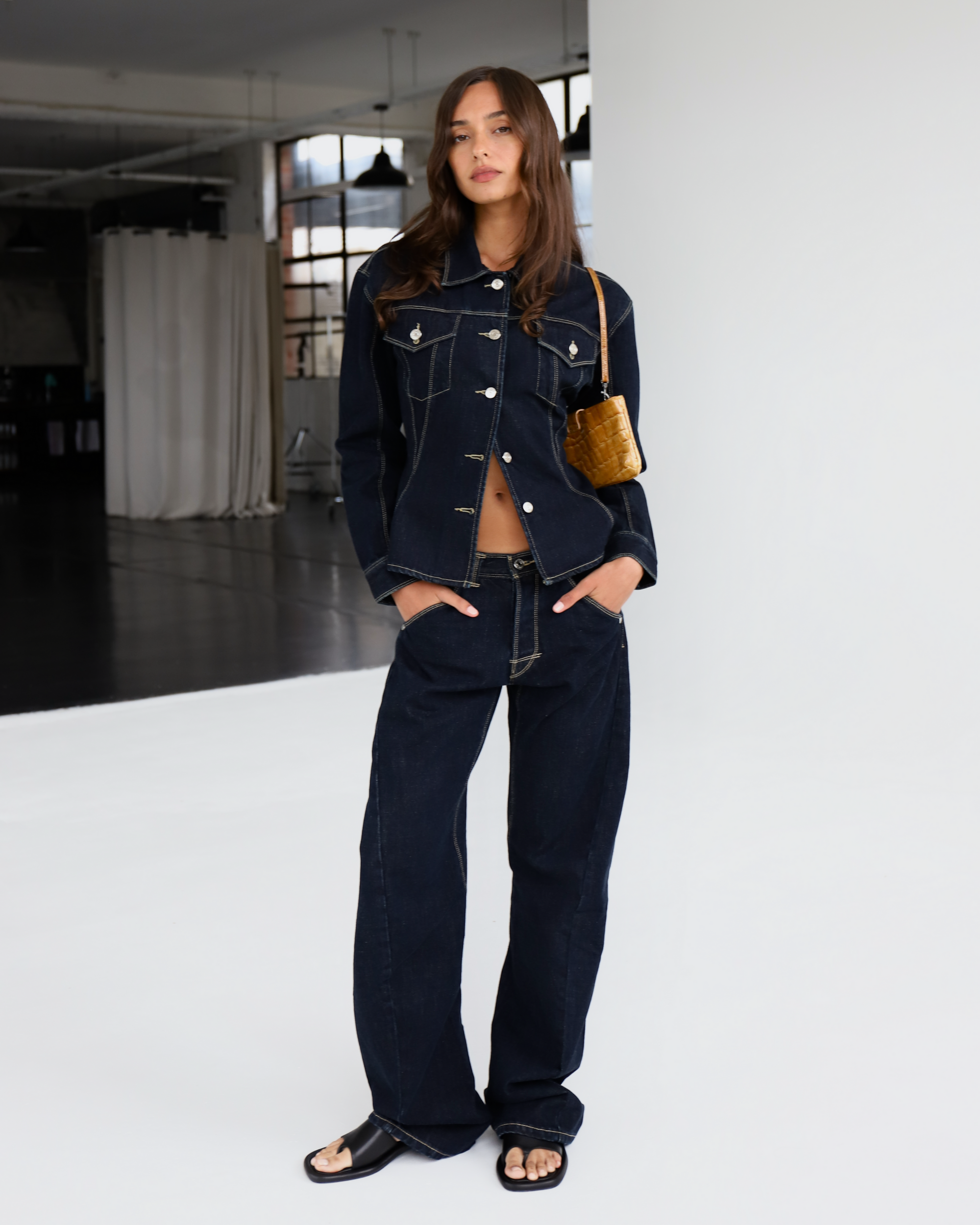 Signature Belted Jeans - Indigo